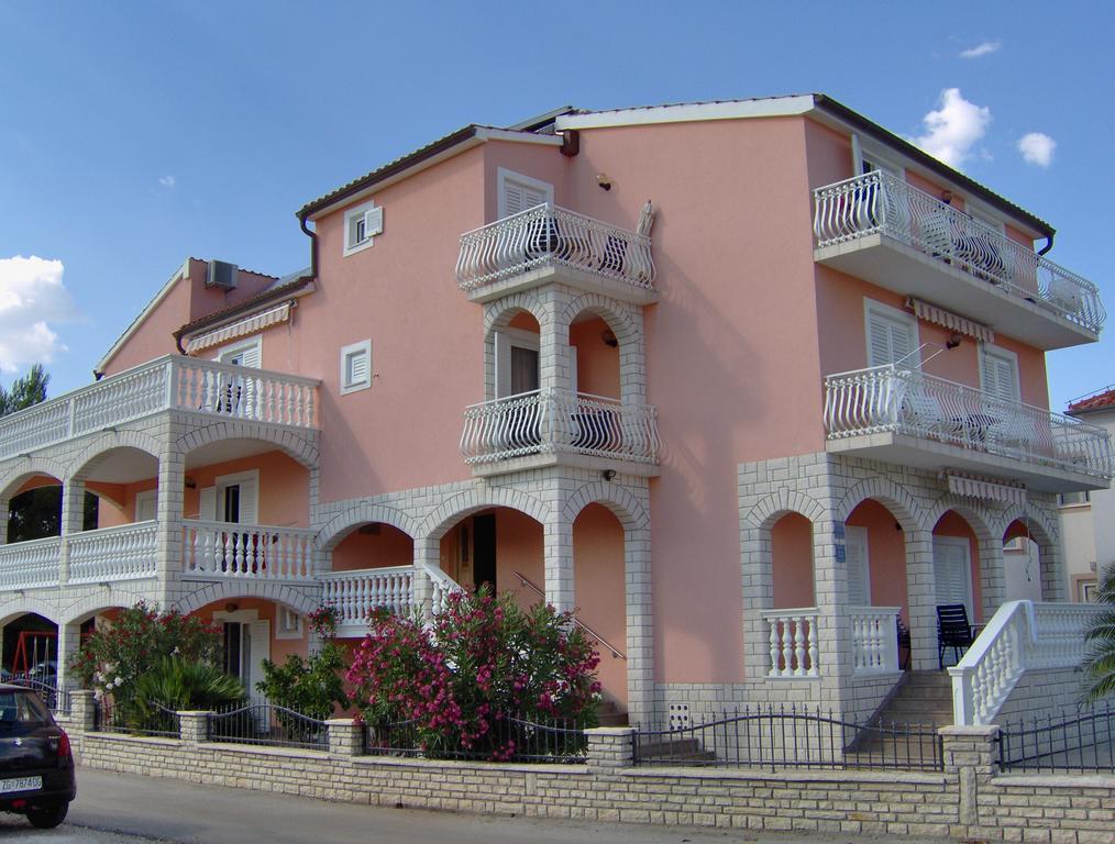 Apartments Tonimir Vodice Bagian luar foto
