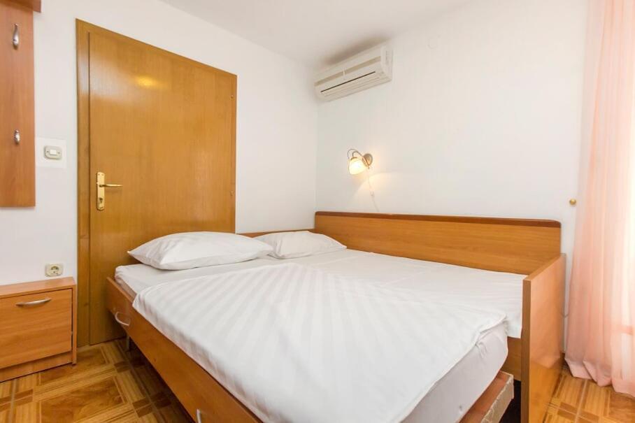 Apartments Tonimir Vodice Bagian luar foto