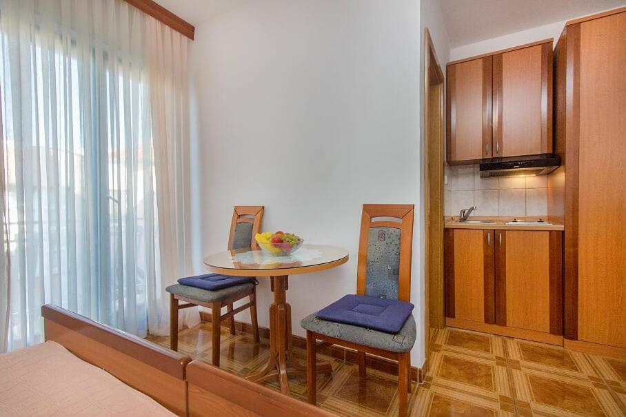 Apartments Tonimir Vodice Bagian luar foto
